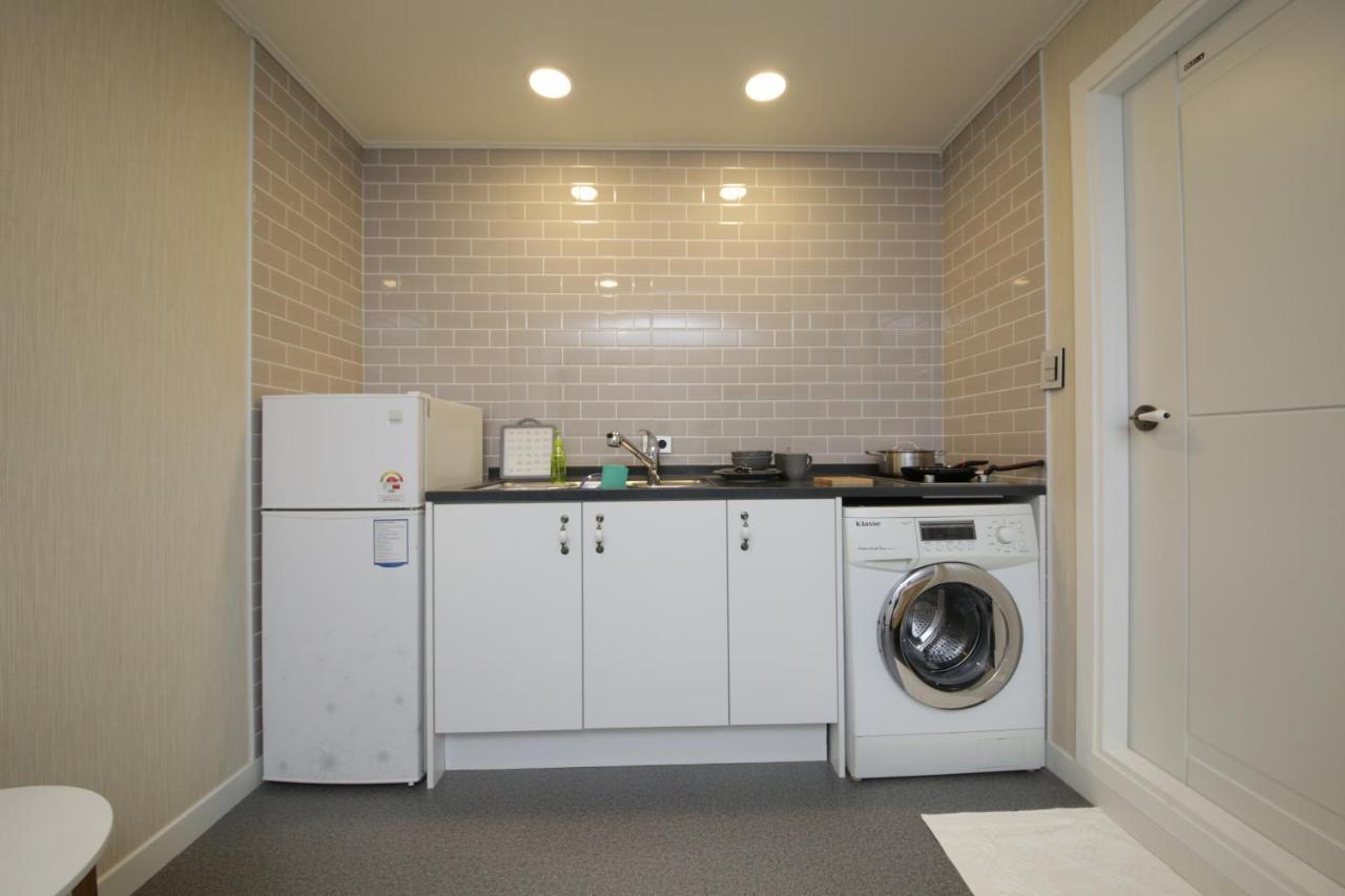 Hostel Familie Busan Station Экстерьер фото