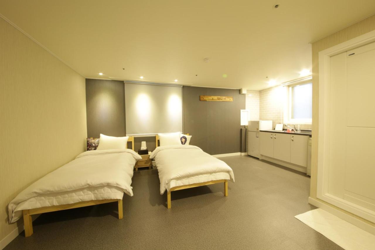 Hostel Familie Busan Station Экстерьер фото
